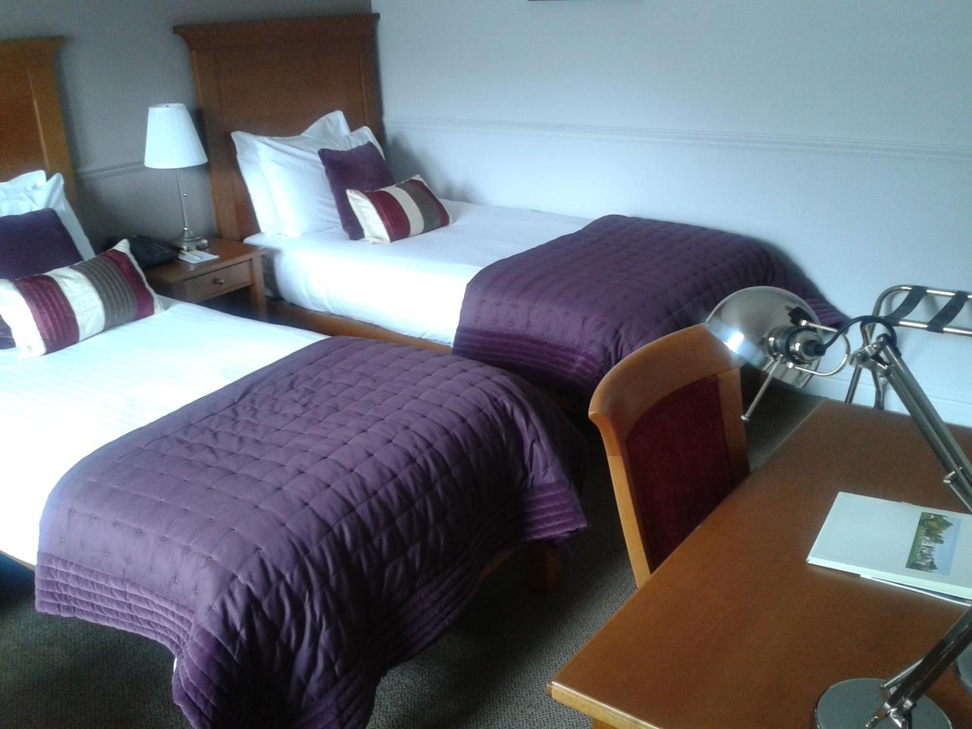 Gomersal Park Hotel & Dream Spa Room photo