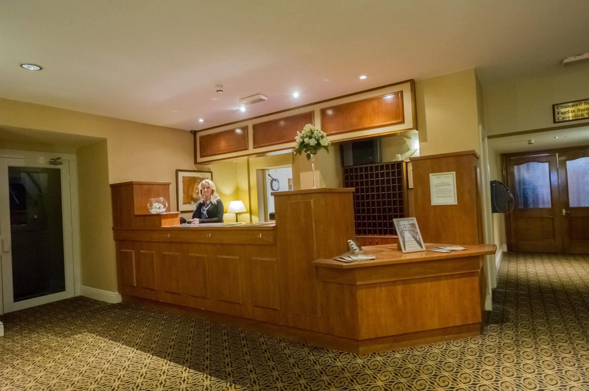 Gomersal Park Hotel & Dream Spa Exterior photo
